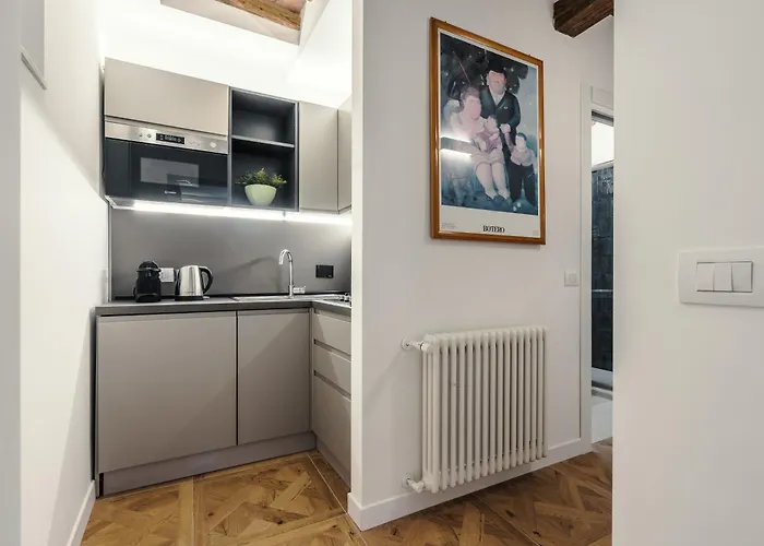Cs Spanish Steps Boutique Apartment